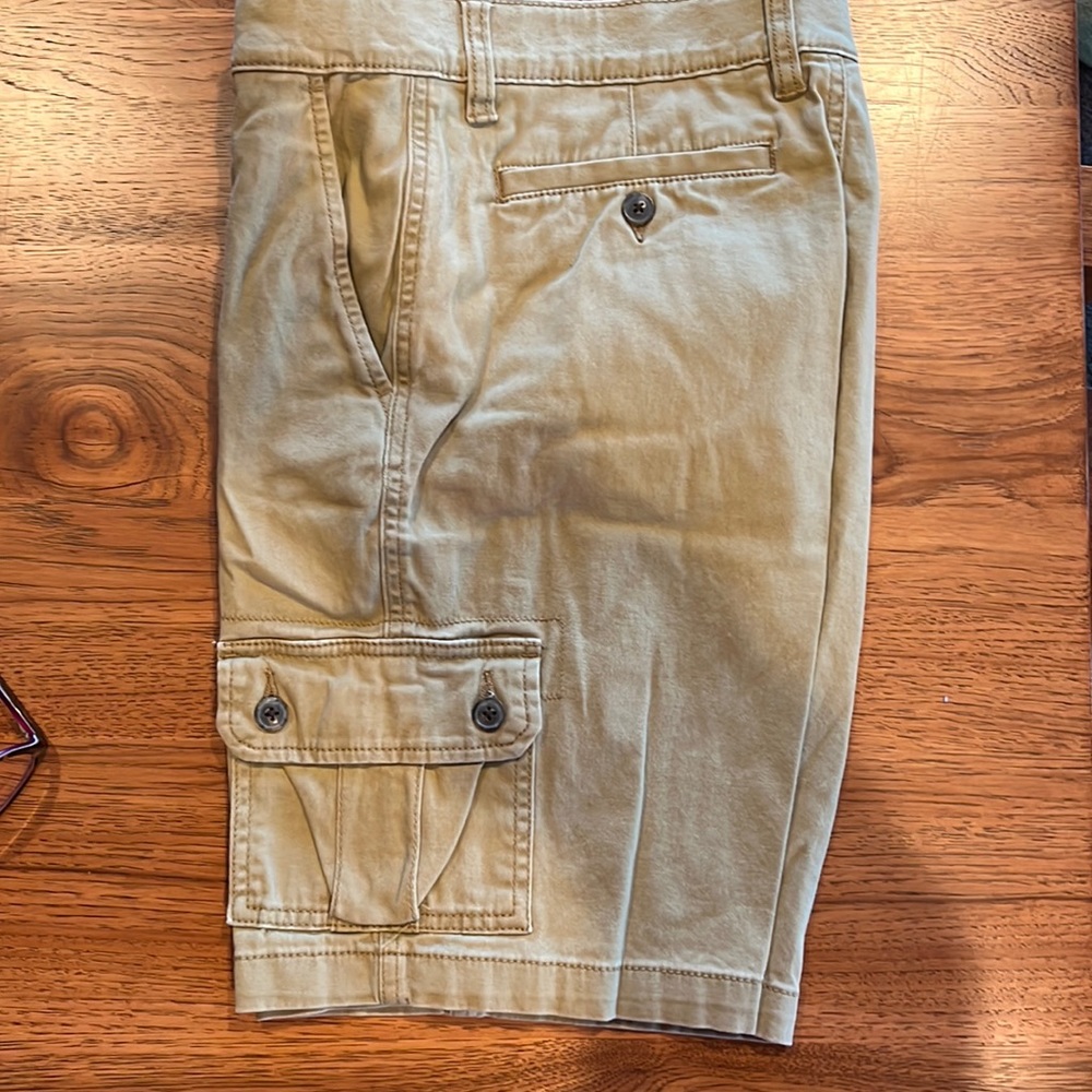 Arizona JeN Company shorts. Boys size 18 regular.  Like new